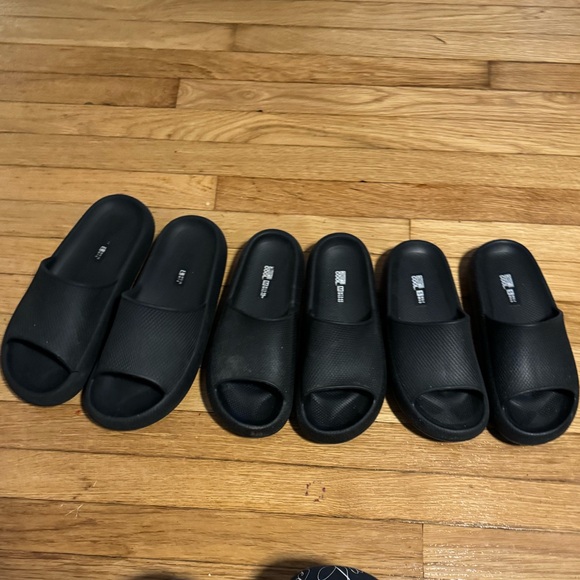 32 Degrees Shoes - 32 Degrees men’s/woman’s black slides sizes Small, Medium and Large